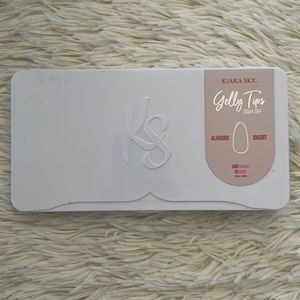 Kiara Sky Gelly Tips Soak-Off Nails in Almond Short 500 piece set